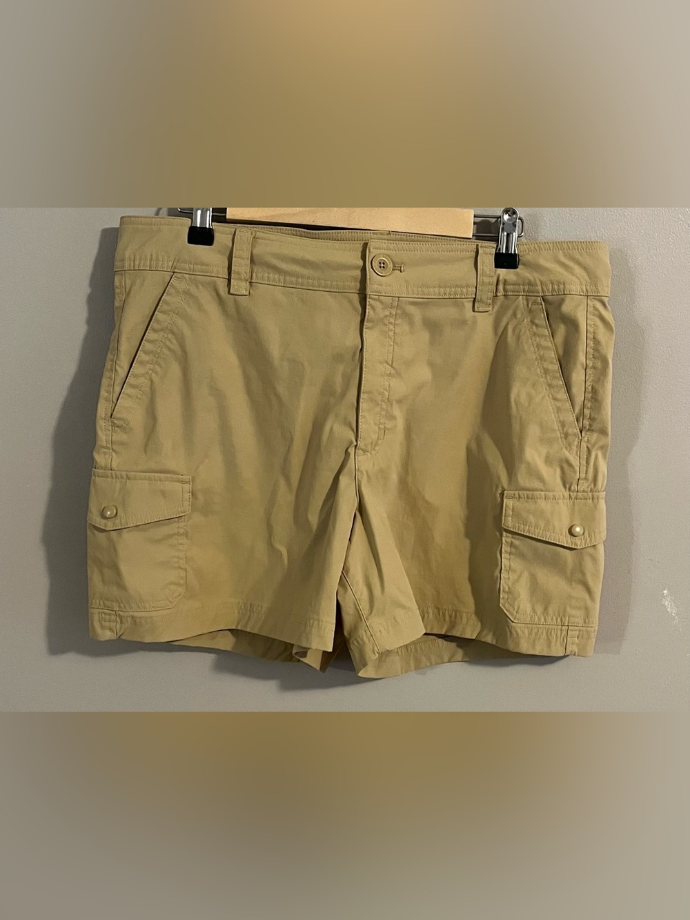 $8❤️Bundled Eddie Bauer Shorts